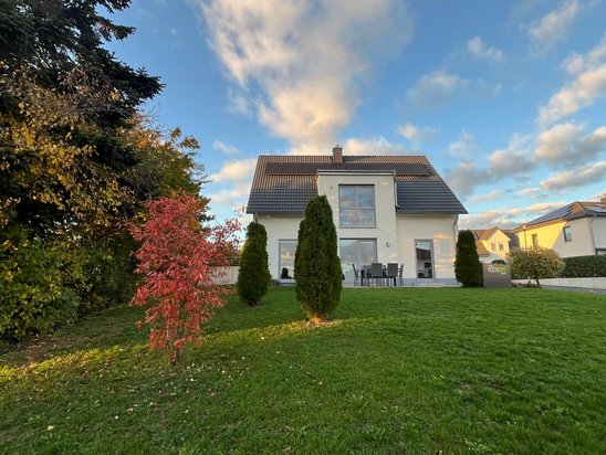 Haus bauen in Coburg und Umgebung Modernes Einfamilienhaus mit Garten in Coburg und Umgebung