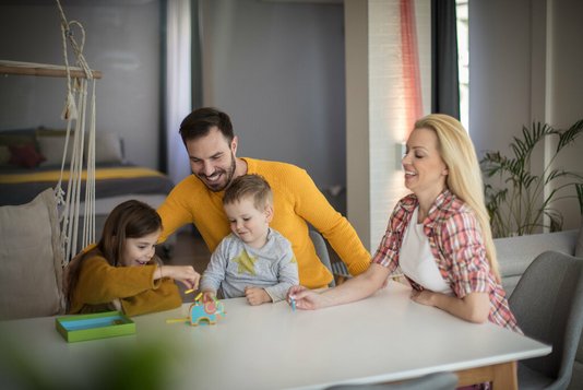 Haus-Familie-Wohnen-Serie-10-5 Familie